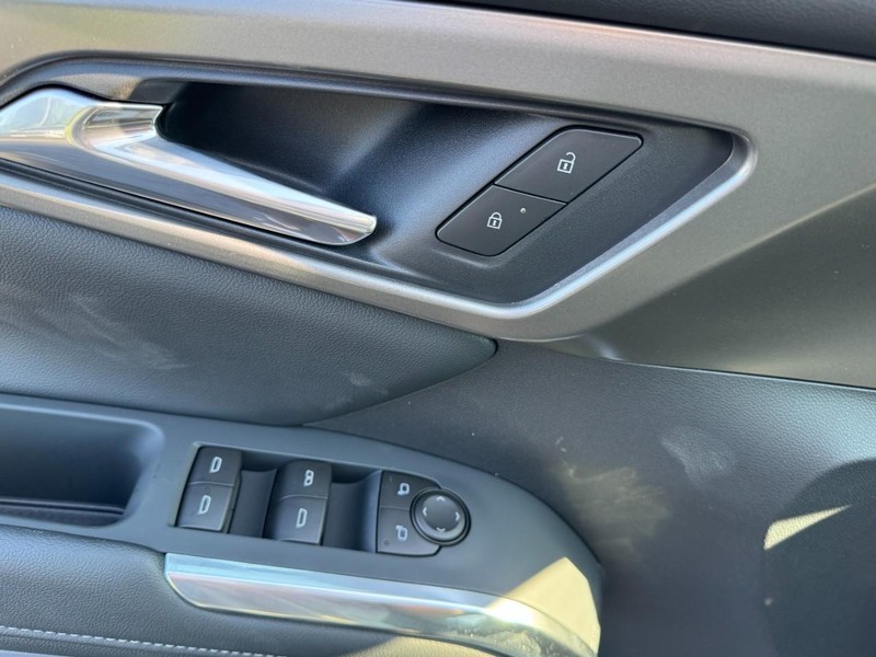 Chevrolet Traverse Vehicle Image 11