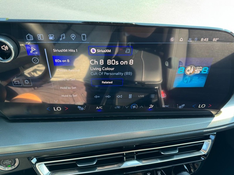 Chevrolet Traverse Vehicle Image 15