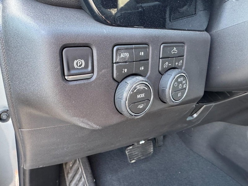 Chevrolet Silverado 1500 Vehicle Image 13