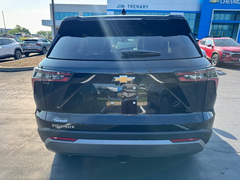 Chevrolet Equinox Vehicle Image 04