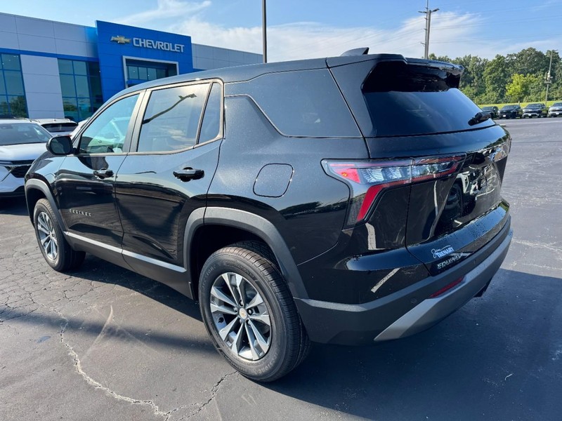 Chevrolet Equinox Vehicle Image 05