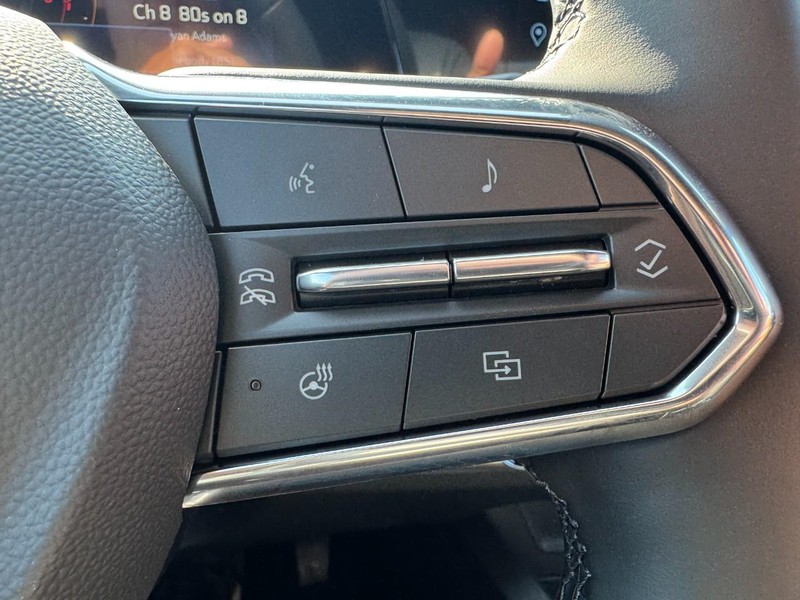 Chevrolet Equinox Vehicle Image 12