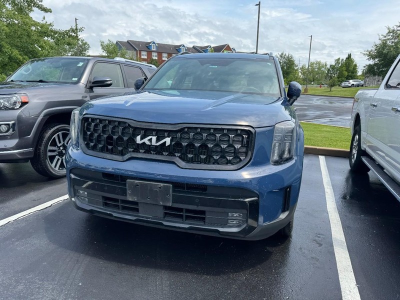 Kia Telluride Vehicle Image 02