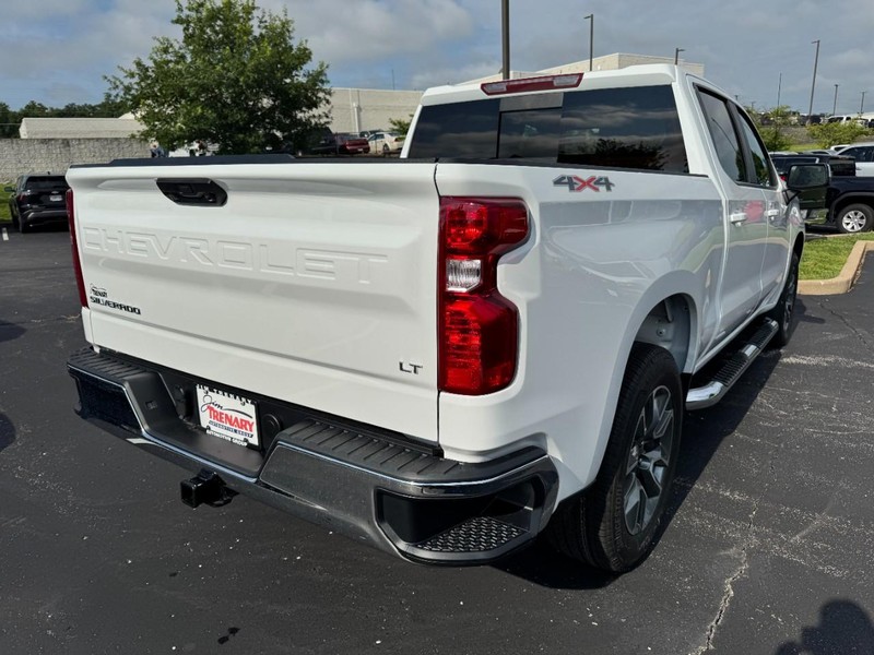 Chevrolet Silverado 1500 Vehicle Image 04