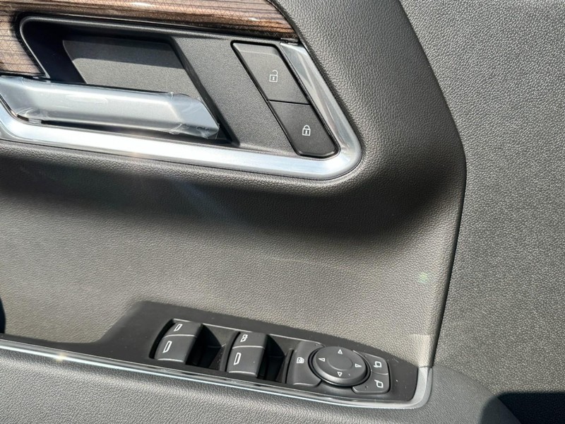 Chevrolet Silverado 1500 Vehicle Image 12