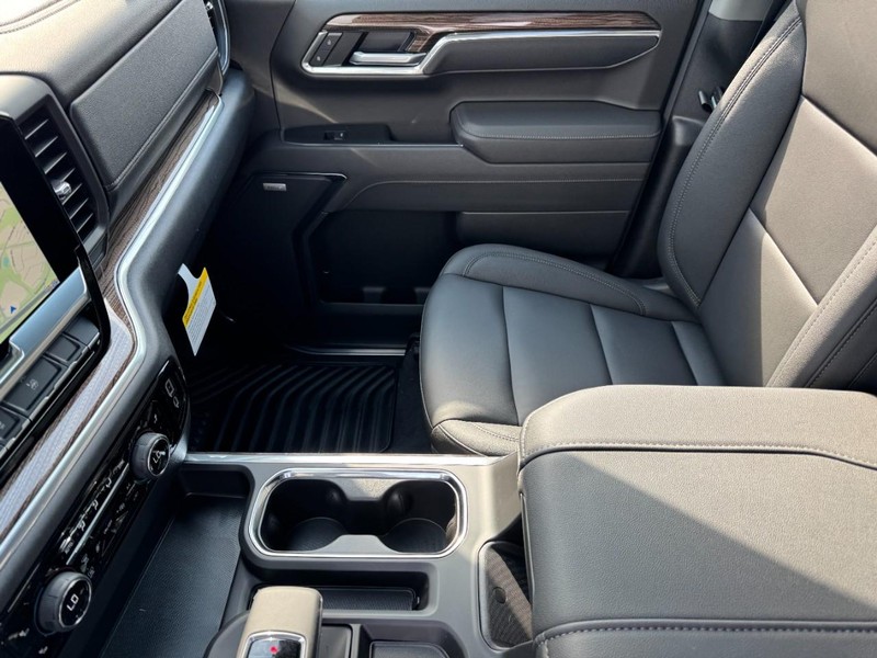 Chevrolet Silverado 1500 Vehicle Image 11