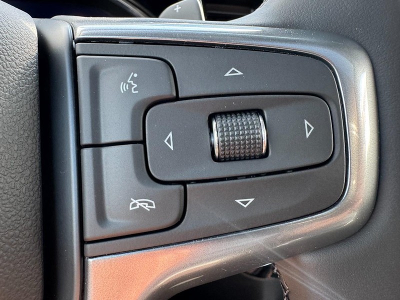 Chevrolet Silverado 1500 Vehicle Image 16