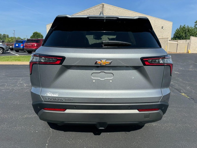 Chevrolet Equinox Vehicle Image 04