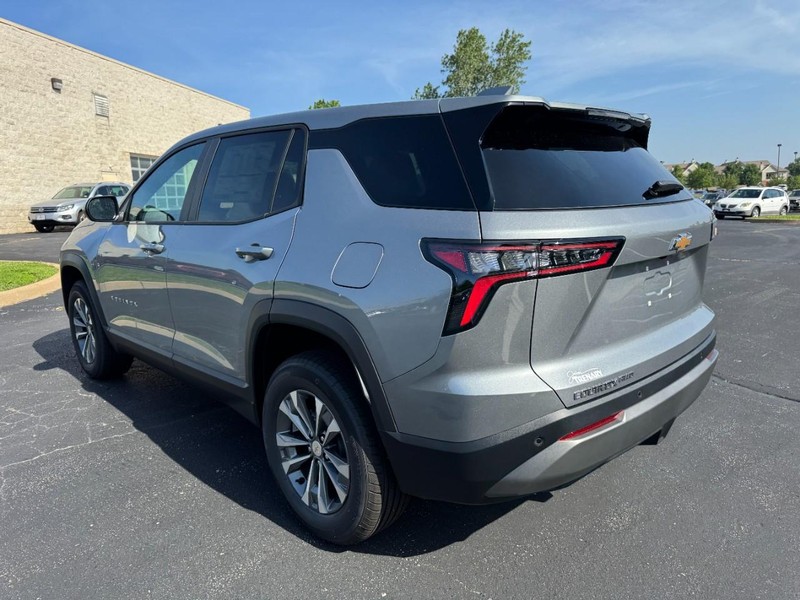 Chevrolet Equinox Vehicle Image 05
