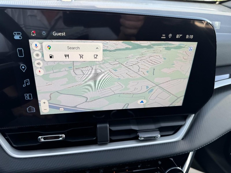 Chevrolet Equinox Vehicle Image 15