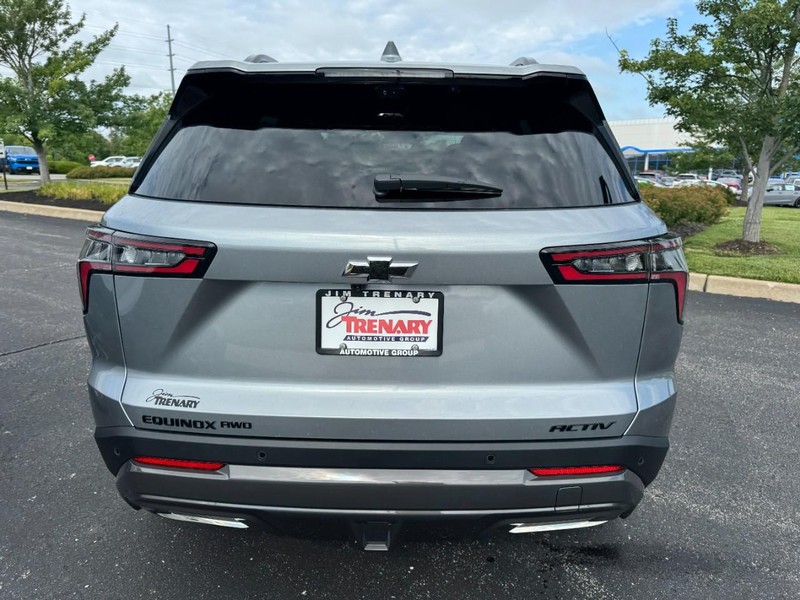 Chevrolet Equinox Vehicle Image 04