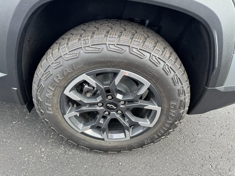 Chevrolet Equinox Vehicle Image 06
