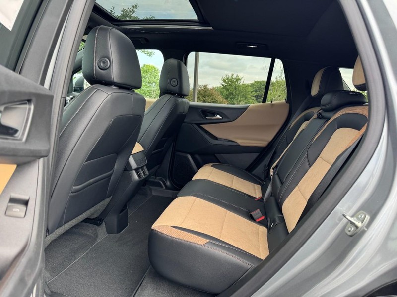 Chevrolet Equinox Vehicle Image 07