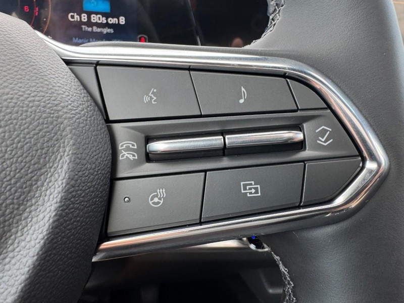 Chevrolet Equinox Vehicle Image 13