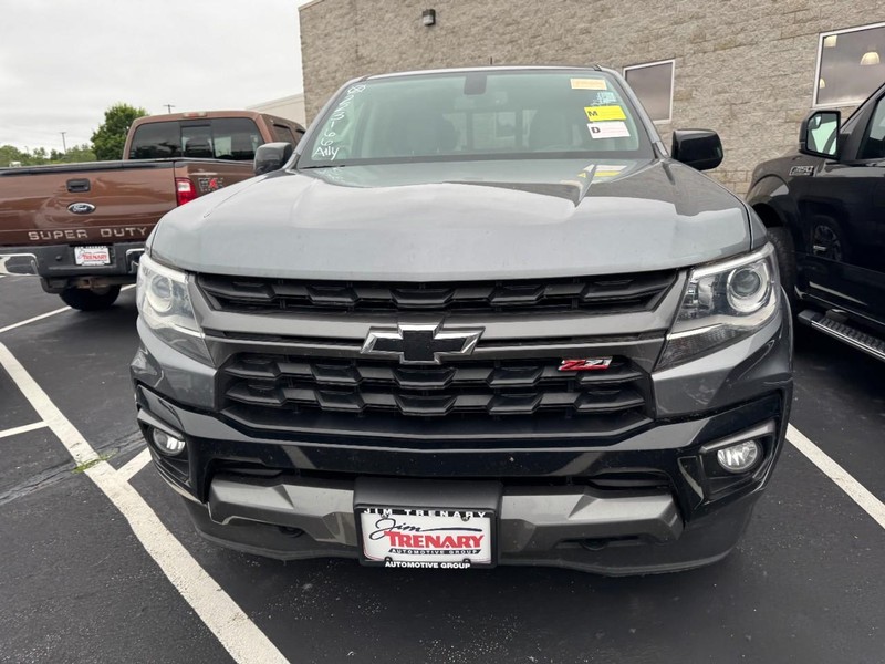 Chevrolet Colorado Vehicle Full-screen Gallery Image 02
