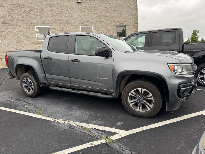 Chevrolet Colorado Vehicle Full-screen Gallery Image 04