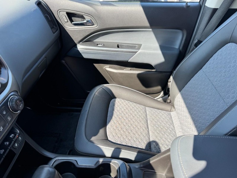 Chevrolet Colorado Vehicle Image 10