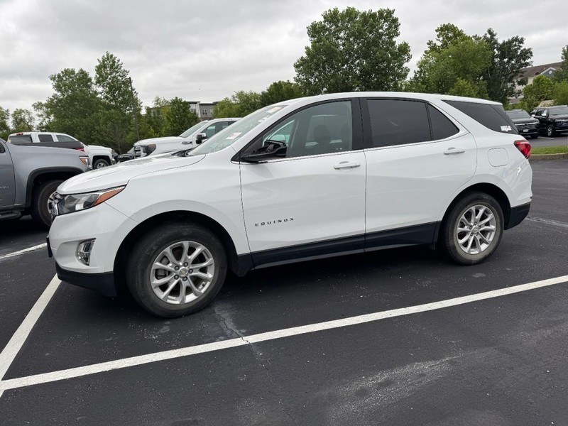 Chevrolet Equinox Vehicle Full-screen Gallery Image 02