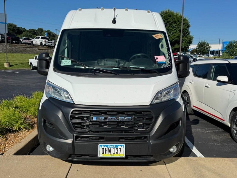 Ram ProMaster Cargo Van Vehicle Image 02