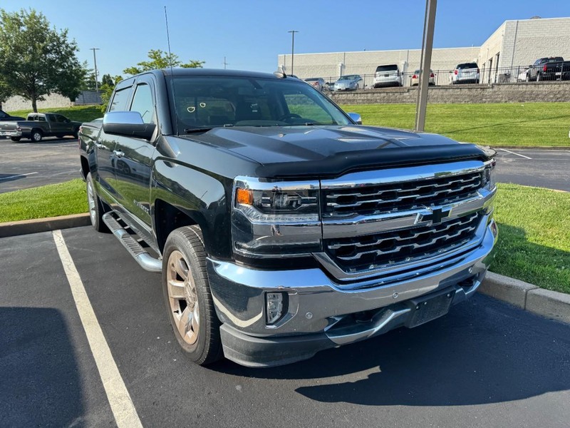 Chevrolet Silverado 1500 Vehicle Image 03