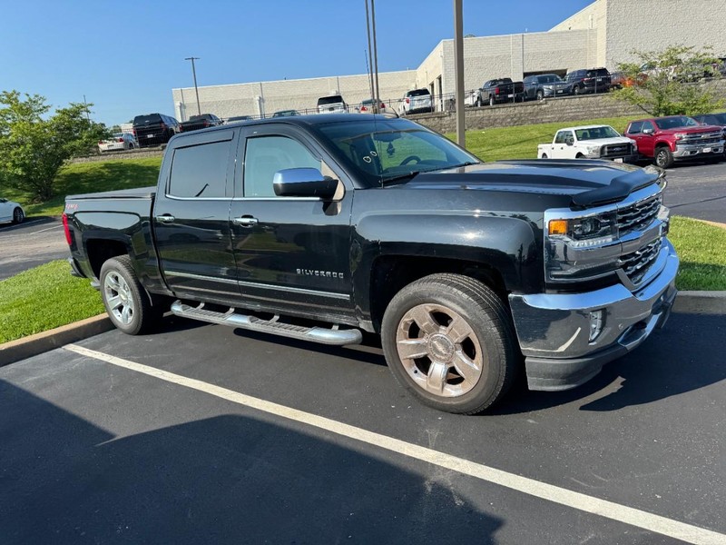 Chevrolet Silverado 1500 Vehicle Image 04