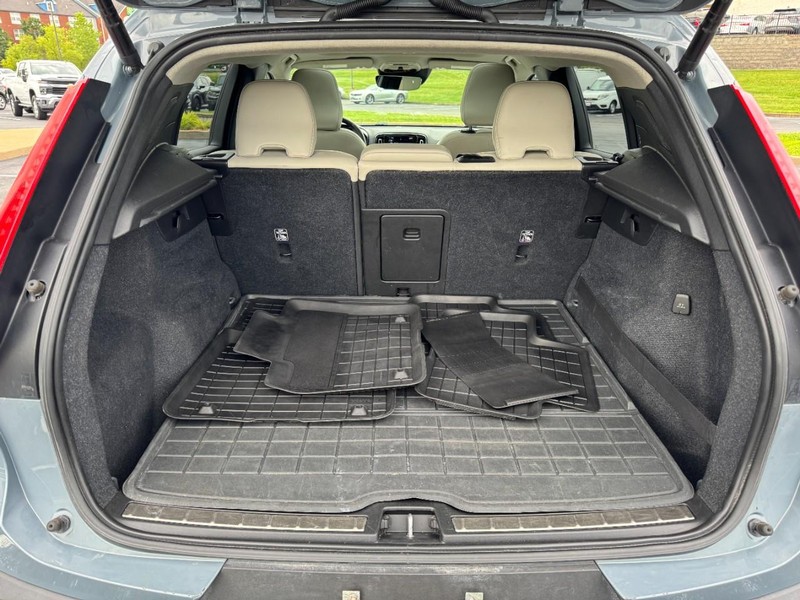 Volvo XC40 Vehicle Image 06