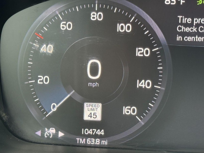 Volvo XC40 Vehicle Image 25