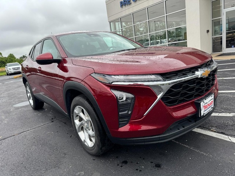 Chevrolet Trax Vehicle Image 02
