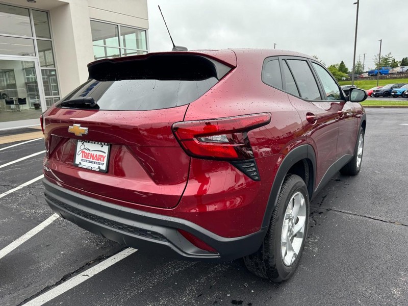 Chevrolet Trax Vehicle Image 03
