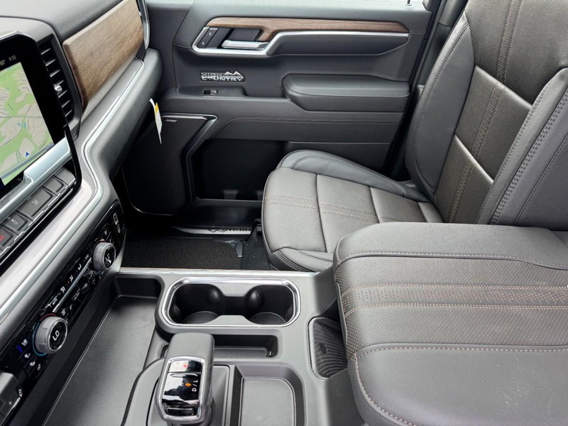 Chevrolet Silverado 1500 Vehicle Image 11