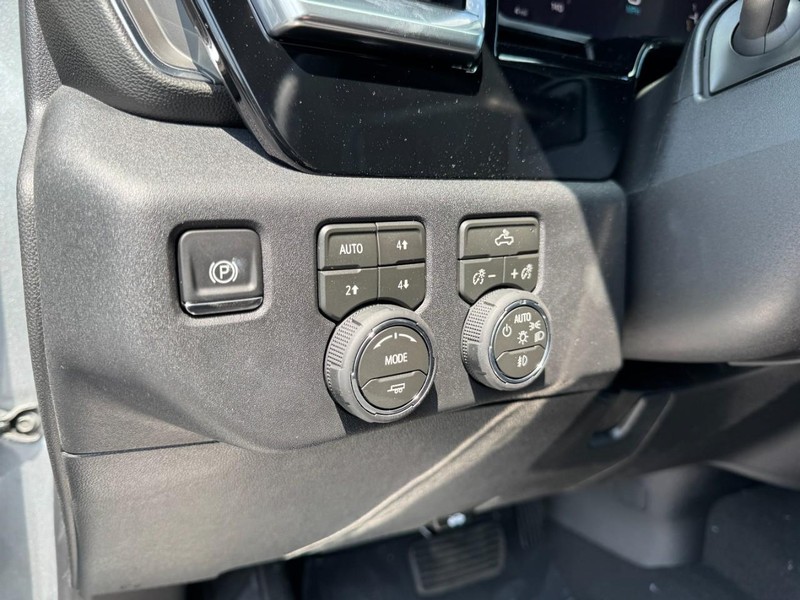 Chevrolet Silverado 1500 Vehicle Image 13