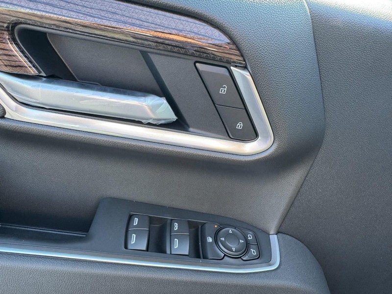 Chevrolet Silverado 1500 Vehicle Image 11