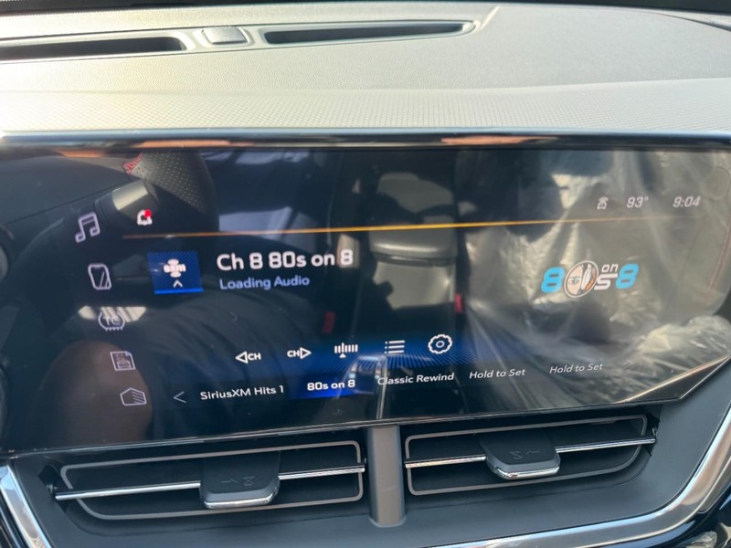 Chevrolet Trax Vehicle Image 12