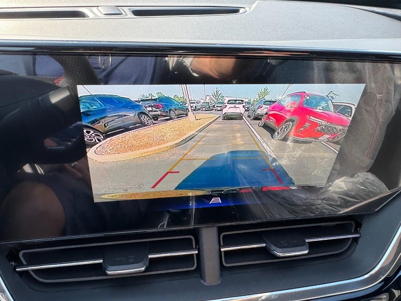 Chevrolet Trax Vehicle Image 13