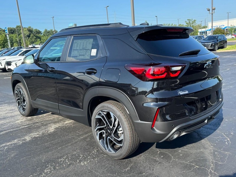 Chevrolet TrailBlazer Vehicle Image 06