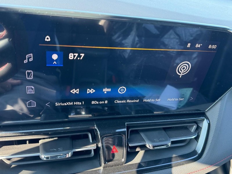 Chevrolet TrailBlazer Vehicle Image 13