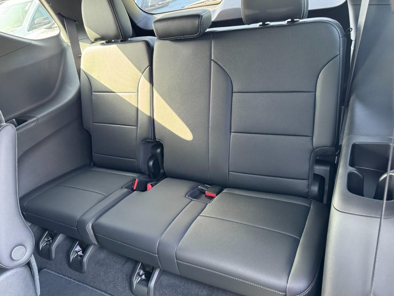 Chevrolet Traverse Vehicle Image 08