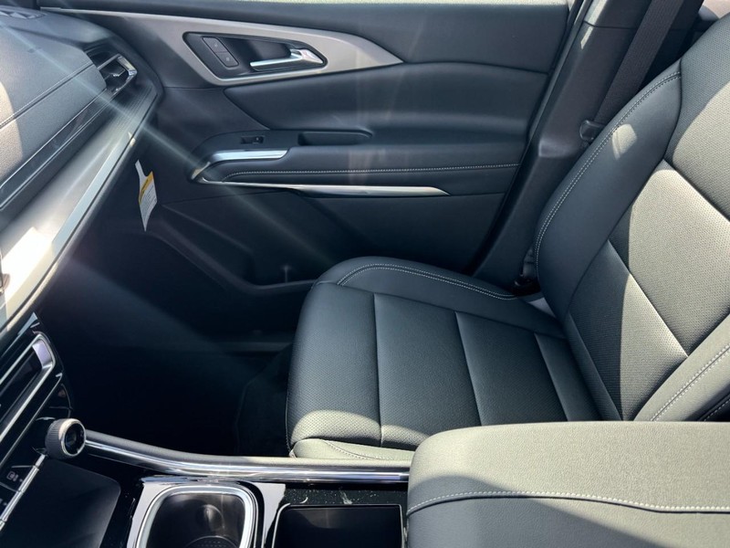 Chevrolet Traverse Vehicle Image 12