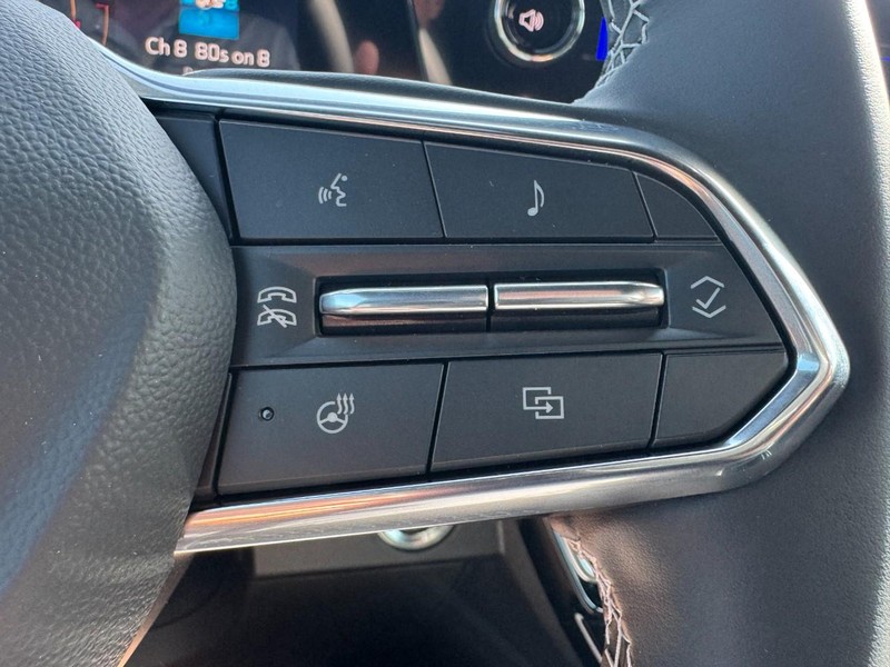 Chevrolet Traverse Vehicle Image 16