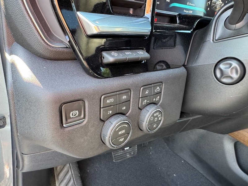 Chevrolet Silverado 1500 Vehicle Image 14