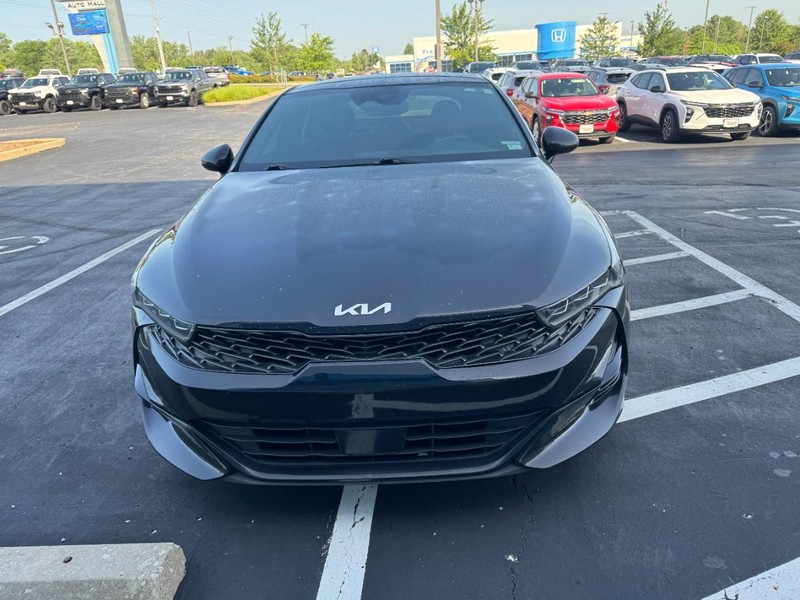 Kia K5 Vehicle Image 02