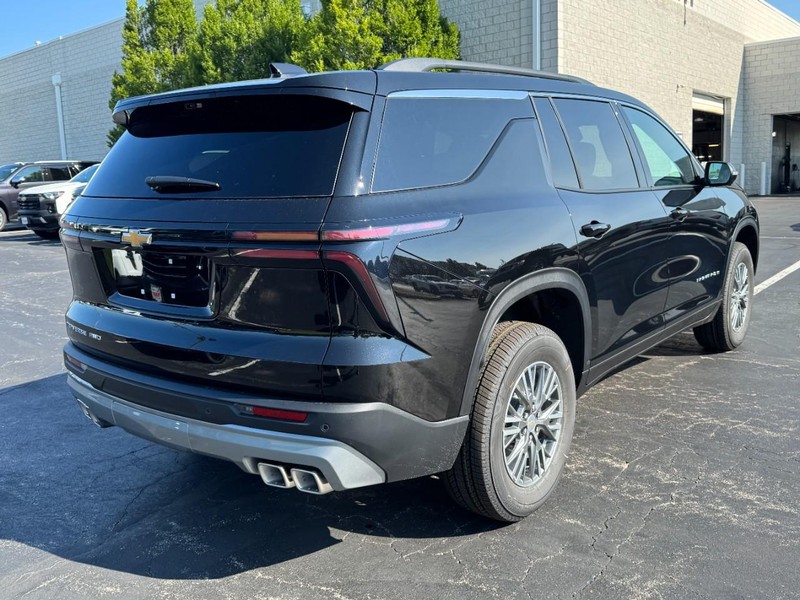 Chevrolet Traverse Vehicle Image 03
