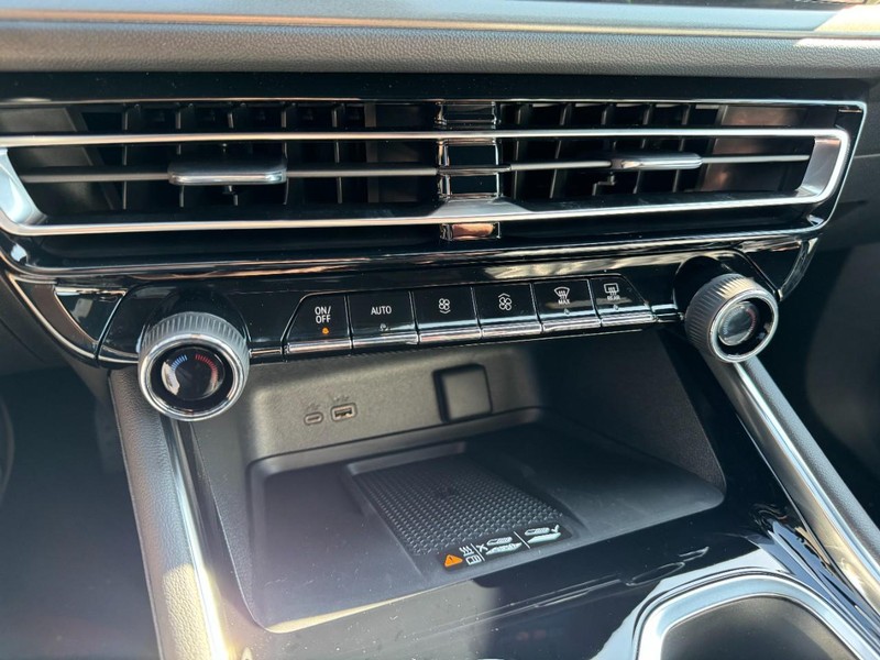 Chevrolet Traverse Vehicle Image 13