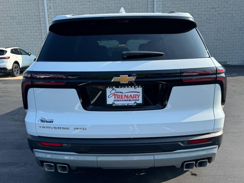 Chevrolet Traverse Vehicle Image 04