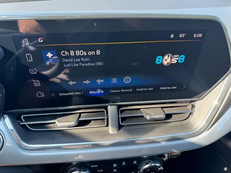 Chevrolet Trax Vehicle Image 14