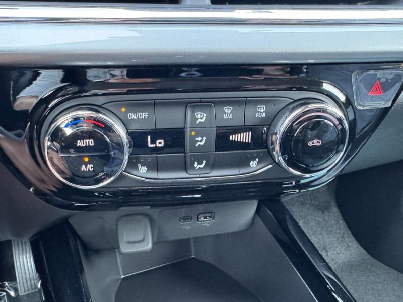 Chevrolet Trax Vehicle Image 13