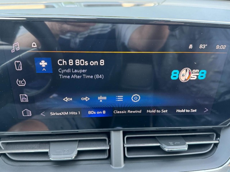 Chevrolet Trax Vehicle Image 14