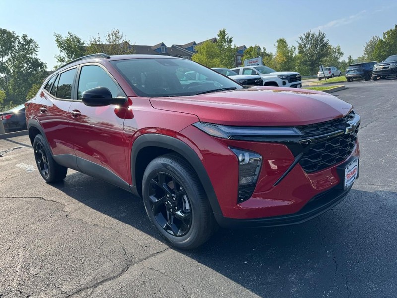 Chevrolet Trax Vehicle Image 02