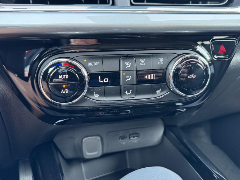 Chevrolet Trax Vehicle Image 13