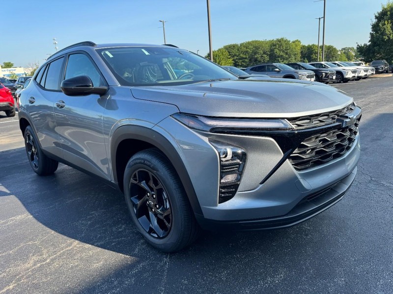 Chevrolet Trax Vehicle Image 02